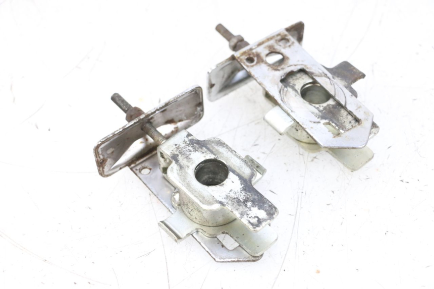 photo de CHAIN ADJUSTER HONDA NSR R 125 (1994 - 2003) - Component detail