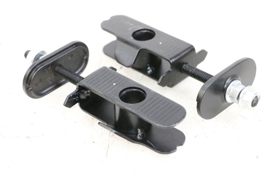 photo de CHAIN ADJUSTER ROYAL ENFIELD CONTINENTAL GT 650 (2019 - 2024) - Main view