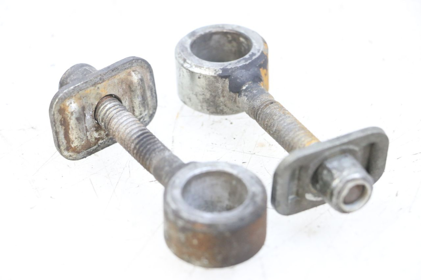 photo de CHAIN ADJUSTER HARLEY DAVIDSON SPORTSTER XL CUSTOM 1200 (2003 - 2004) - Component detail