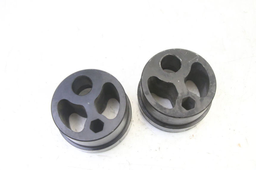 photo de CHAIN ADJUSTER TRIUMPH SPRINT 900 (1995 - 1998) - Component detail