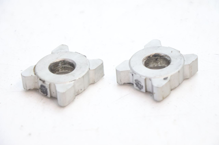 photo de CHAIN ADJUSTER DUCATI SS IE DS CARENEE 1000 (2002 - 2006) - Component detail