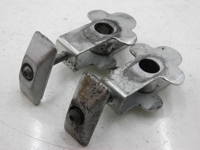 photo de CHAIN ADJUSTER SUZUKI GSF N BANDIT 600 (1996 - 1999) - Component detail