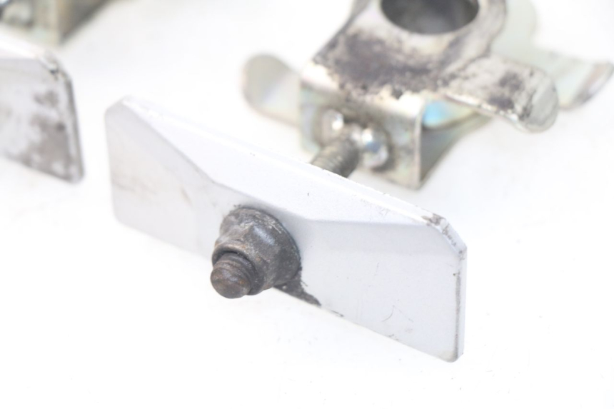 photo de CHAIN ADJUSTER SUZUKI SV S ABS 650 (2003 - 2009) - Technical close-up