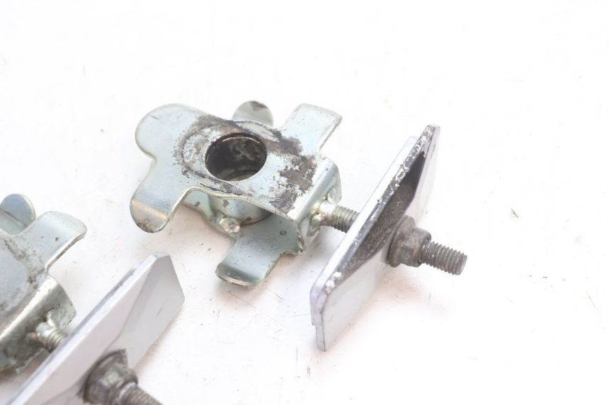 photo de CHAIN ADJUSTER SUZUKI SV S 650 (2003 - 2009) - Zoom on usage condition