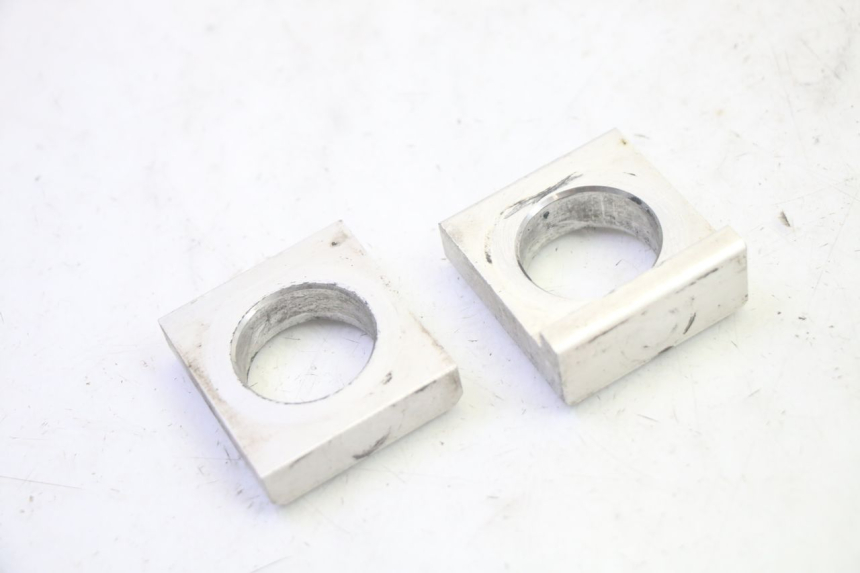 photo de CHAIN ADJUSTER YAMAHA TDM ABS 900 (2002 - 2014) - Main view