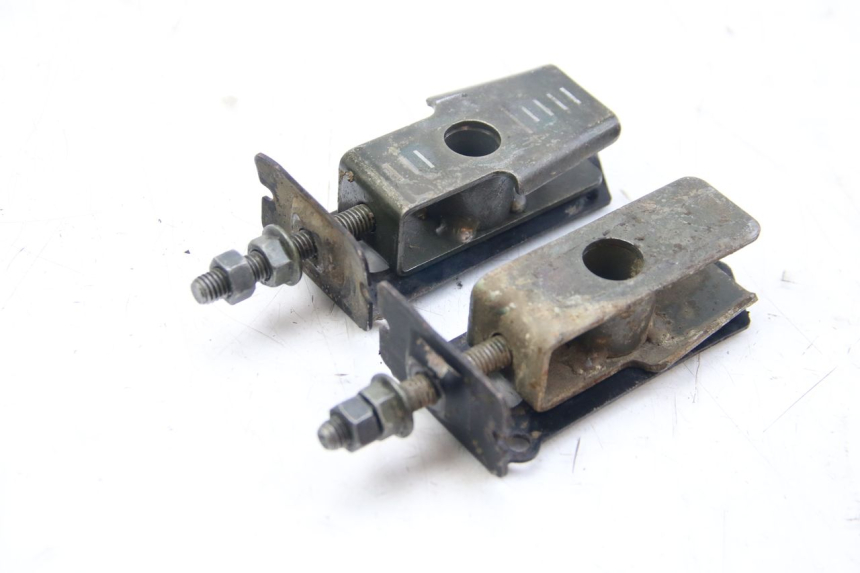 photo de CHAIN TENSIONER SYM WOLF SB 125 (2011 - 2018) - Zoom on usage condition