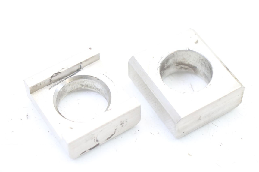 photo de CHAIN ADJUSTER YAMAHA FZ6 FAZER S2 600 (2007 - 2011) - Component detail