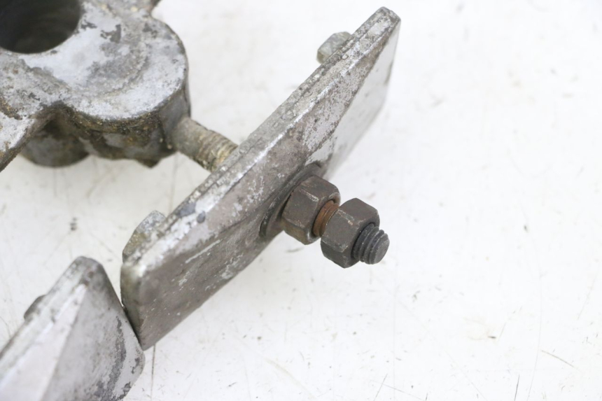 photo de CHAIN TENSIONER YAMAHA FZS FAZER 600 (2001 - 2003) - Zoom on usage condition