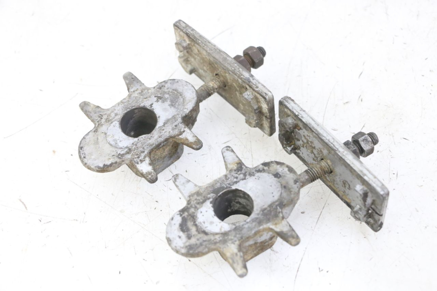 photo de CHAIN TENSIONER YAMAHA FZS FAZER 600 (2001 - 2003) - Technical close-up