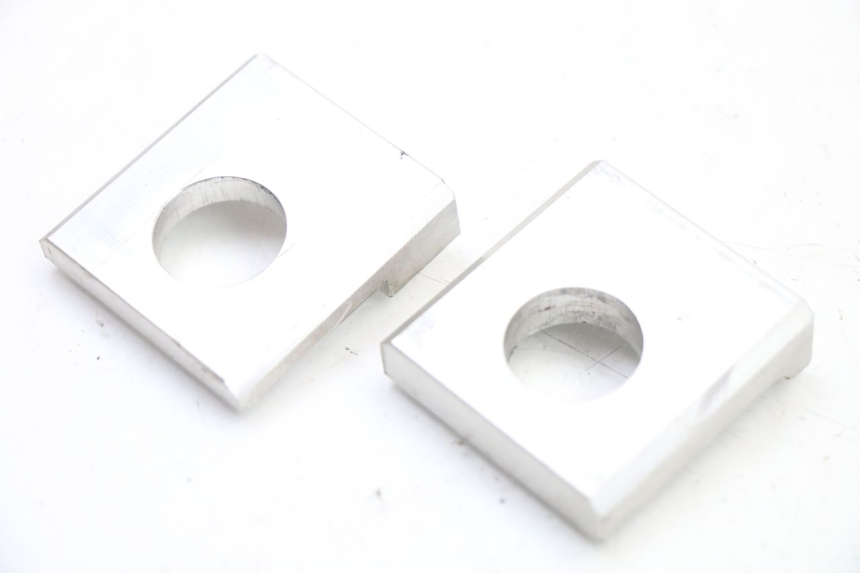 photo de CHAIN ADJUSTER YAMAHA TRACER 7 700 (2020 - 2024) - Zoom on usage condition