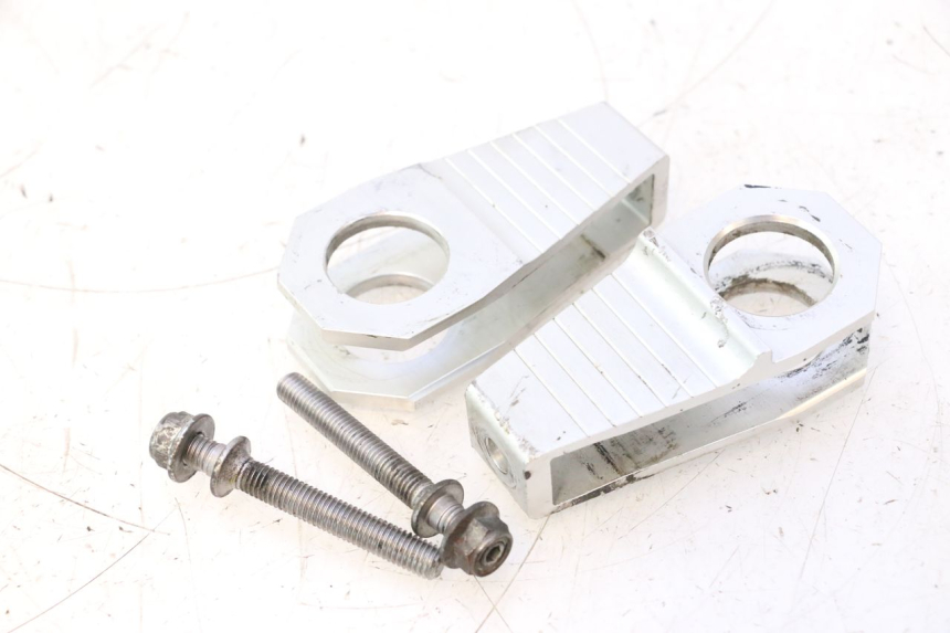 photo de CHAIN ADJUSTER YAMAHA YZF R6 600 (2008 - 2009) - Main view