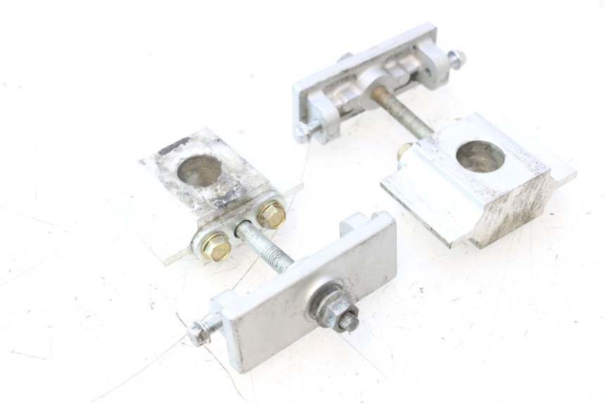 photo de CHAIN ADJUSTER KAWASAKI ZZR 600 (1995 - 2004) - Component detail
