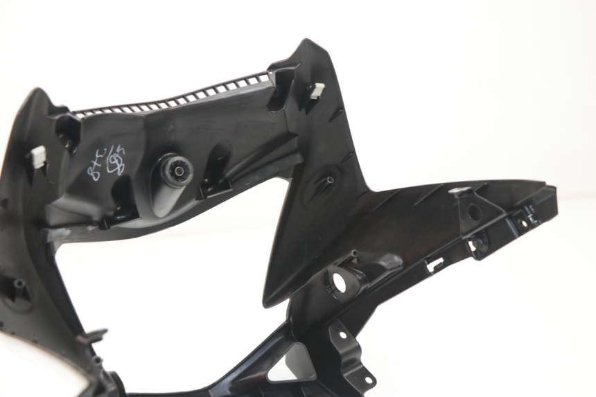 photo de FRONT FAIRING HONDA CBF 125 (2009 - 2015) - Zoom on usage condition