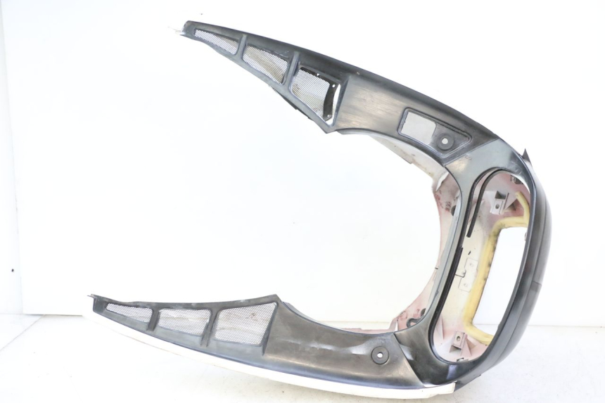photo de FRONT FAIRING YAMAHA FJ 36Y 1100 (1984 - 1985) - Technical close-up