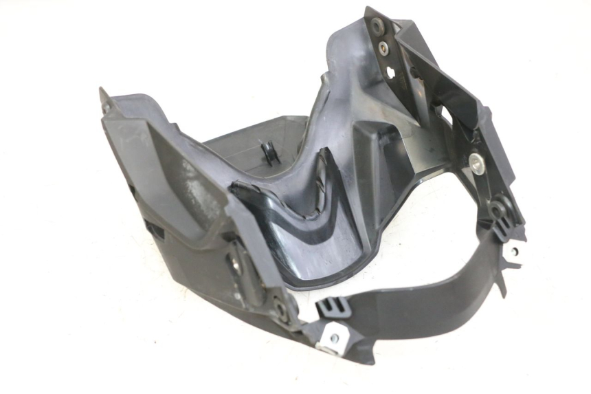 photo de FRONT FAIRING BMW G310 R 310 (2016 - 2020) - Zoom on usage condition