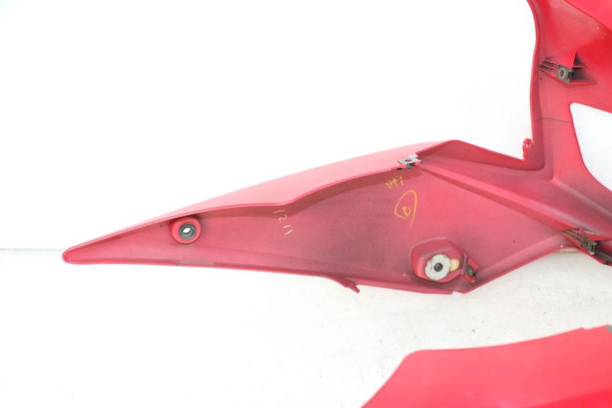 photo de FRONT FAIRING SUZUKI SV S 650 (2003 - 2009) - Technical close-up