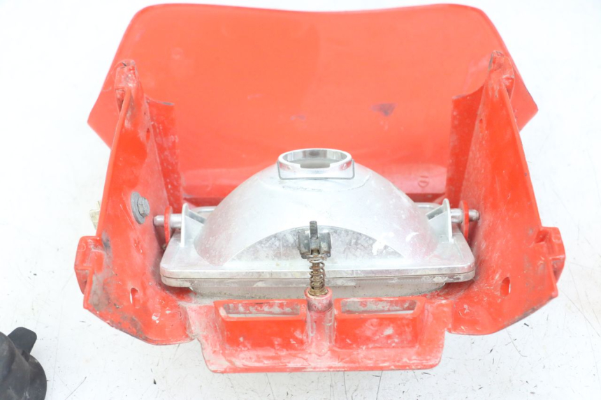 photo de FRONT FORK HEAD PEUGEOT XP6 50 (1997 - 2003) - Alternative perspective