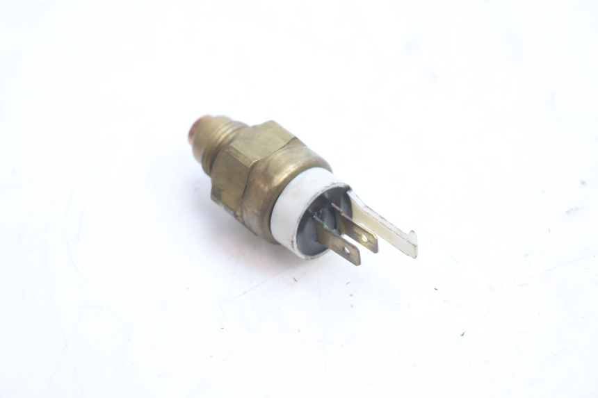 photo de THERMO SWITCH KAWASAKI ZX-6R ZX6R 600 (2000 - 2002) - Alternative perspective