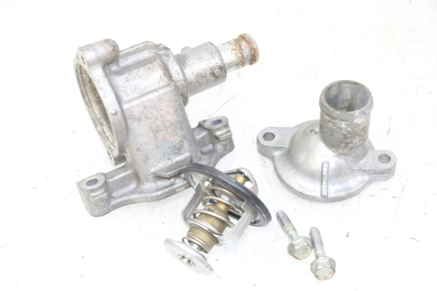 photo de THERMOSTAT HONDA CB R 1000 (2018 - 2023) - Alternative perspective