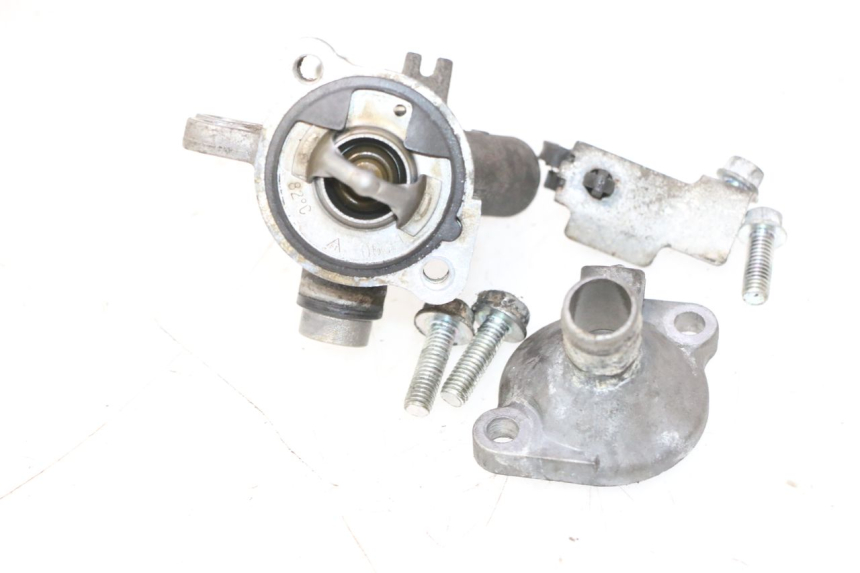 photo de THERMOSTAT HONDA FES PANTHEON 125 (2003 - 2007) - Technical close-up