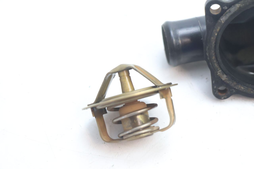 photo de THERMOSTAT KAWASAKI GPX F ZX750F 750 (1986 - 1990) - Zoom on usage condition