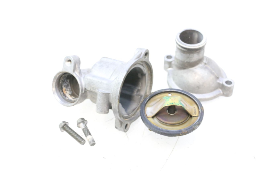 photo de THERMOSTAT YAMAHA YZF R GENESIS 750 (1993 - 1998) - Technical close-up