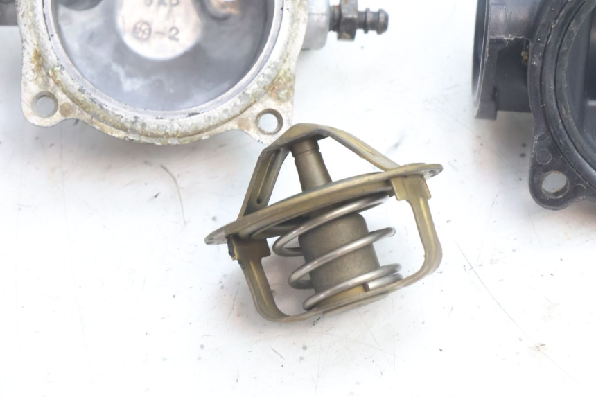 photo de THERMOSTAT KAWASAKI ZZR 600 (1995 - 2004) - Alternative perspective