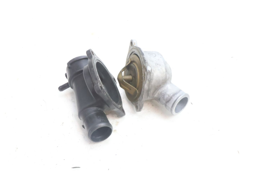 photo de THERMOSTAT KAWASAKI ZZR 600 (1995 - 2004) - Fixing points details