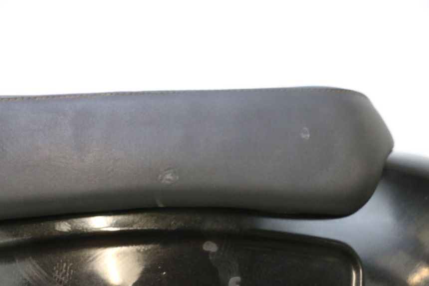 photo de TOP BOX APRILIA ATLANTIC S 125 (2010 - 2013) - High-resolution close-up