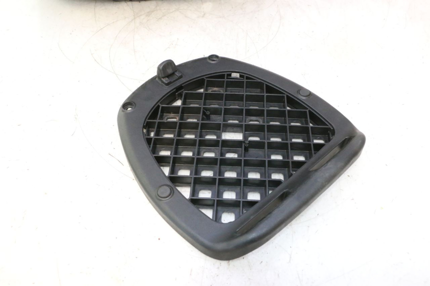photo de TOP BOX APRILIA ATLANTIC S 125 (2010 - 2013) - Technical close-up