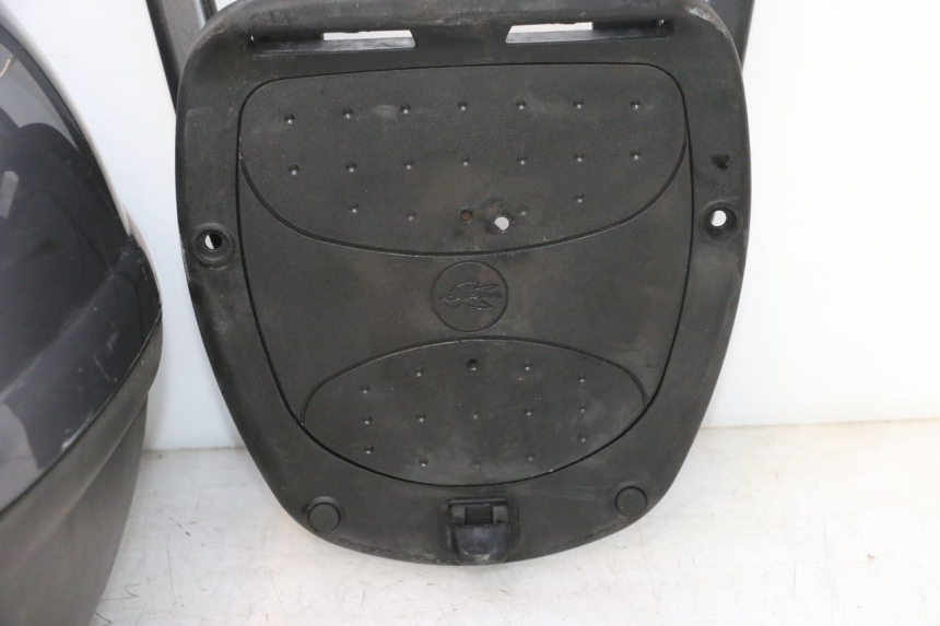 photo de TOP BOX PEUGEOT ELYSTAR 50 (2002 - 2014) - Component detail