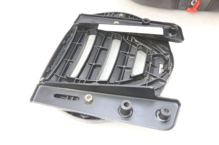 photo de TOP BOX HONDA FES PANTHEON 2T 125 (1998 - 2002) - Markings and original references