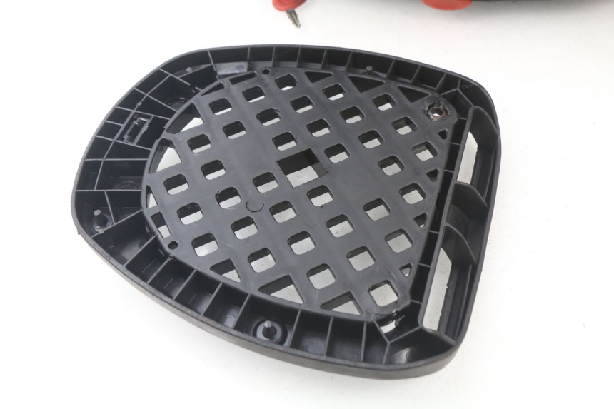 photo de TOP BOX HONDA FES PANTHEON 125 (2003 - 2007) - Zoom on usage condition