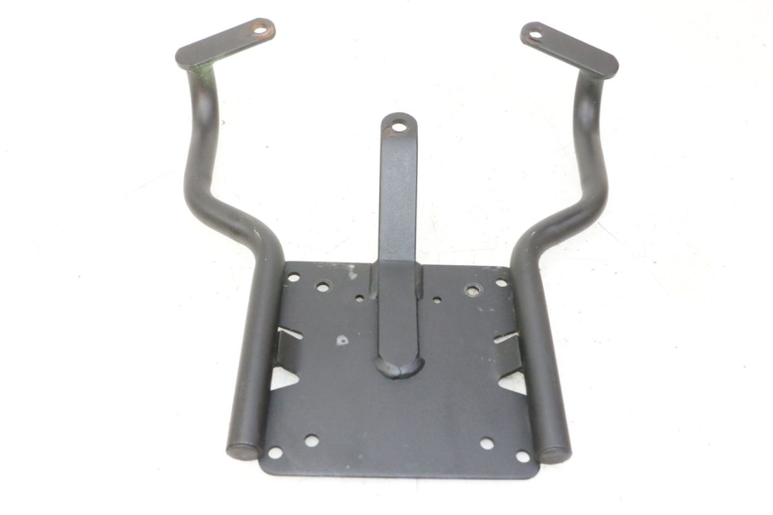 photo de TOP BOX PEUGEOT KISBEE 2T 50 (2010 - 2017) - Focus on structure