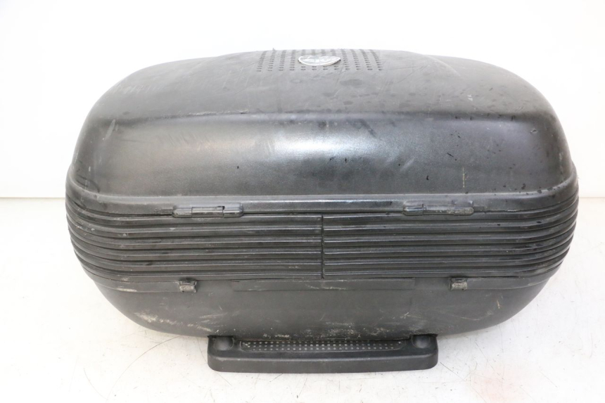 photo de TOP BOX PEUGEOT KISBEE 2T 50 (2010 - 2017) - Surface and material condition