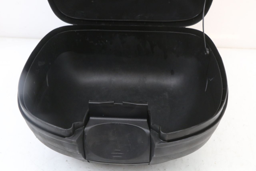 photo de TOP BOX PEUGEOT KISBEE 4T 50 (2018 - 2022) - Checked used part