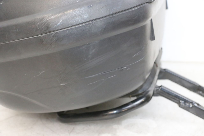 photo de TOP BOX PEUGEOT KISBEE 4T 50 (2010 - 2017) - Distinctive features