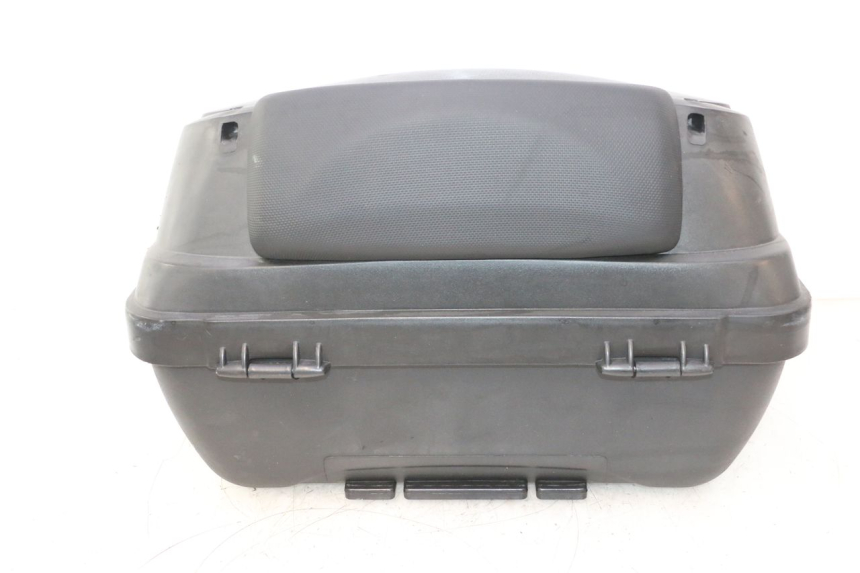 photo de TOP BOX PEUGEOT KISBEE 4T 50 (2023 - 2026) - Additional view of the item