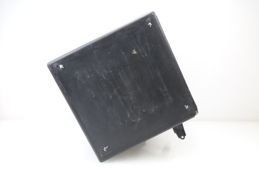 photo de TOP BOX PIAGGIO LIBERTY 4T 50 (2009 - 2015) - Alternative angle