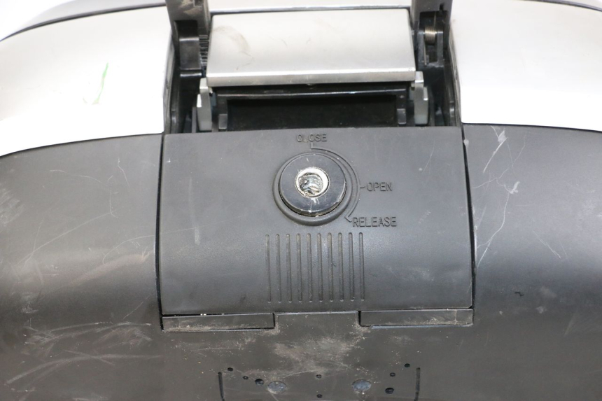 photo de TOP BOX PIAGGIO MP3 HPE 350 (2018 - 2020) - Component detail