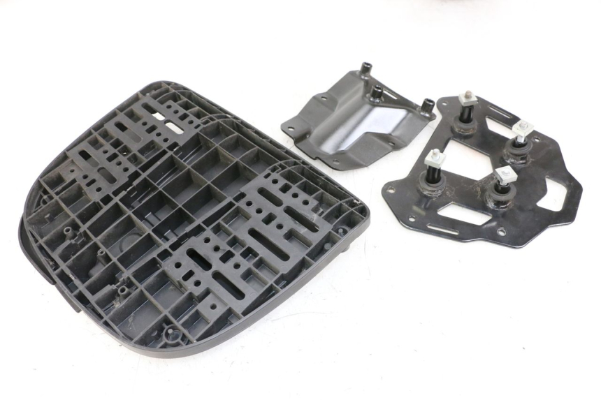 photo de TOP BOX PIAGGIO MP3 HPE 350 (2018 - 2020) - Supplementary product photo