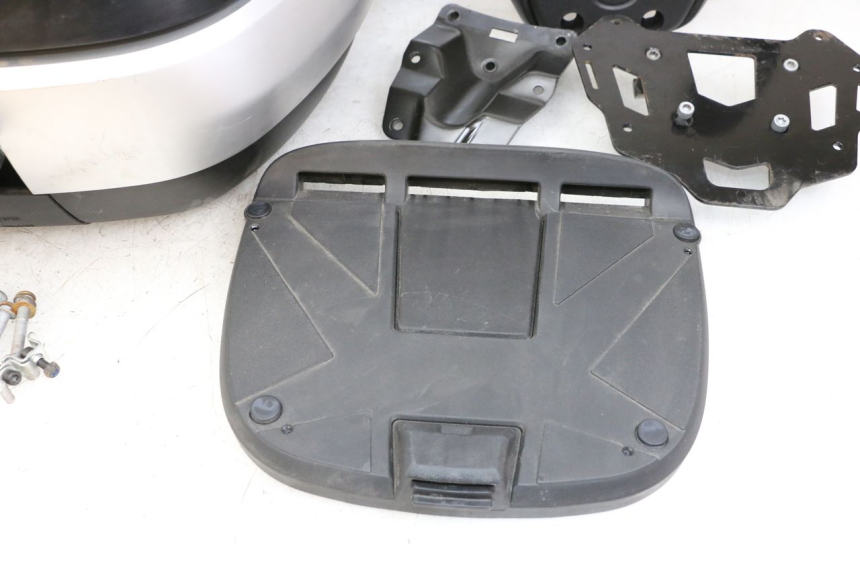 photo de TOP BOX PIAGGIO MP3 HPE 350 (2018 - 2020) - Used quality zoom