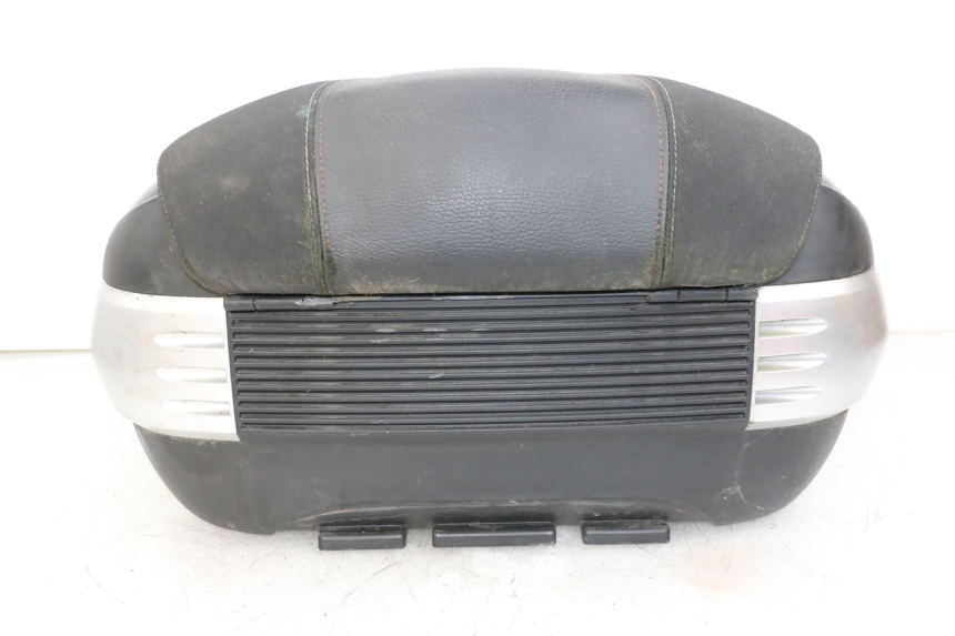 photo de TOP BOX PIAGGIO MP3 HPE 350 (2018 - 2020) - Technical close-up