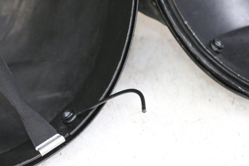 photo de TOP BOX PIAGGIO MP3 LT 400 (2007 - 2012) - Detailed visual inspection