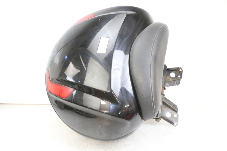 photo de TOP BOX PIAGGIO MP3 LT 400 (2007 - 2012) - Zoom on usage condition