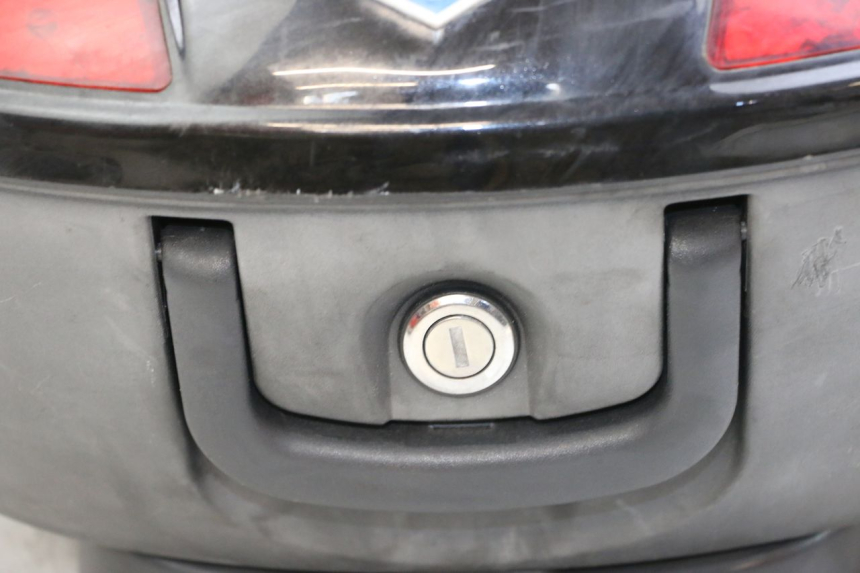 photo de TOP BOX PIAGGIO MP3 LT 400 (2007 - 2012) - Product overview