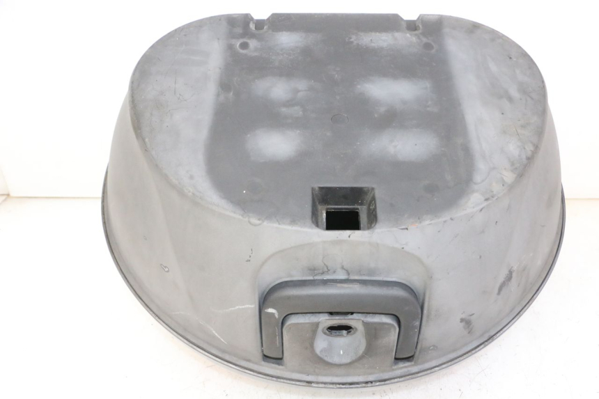 photo de TOP BOX PIAGGIO MP3 LT 300 (2010 - 2016) - Alternative angle