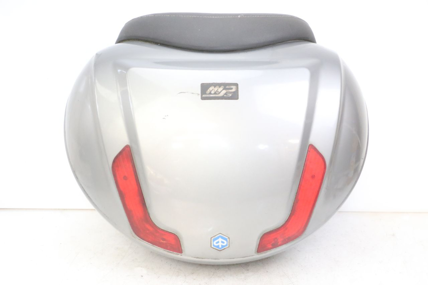 photo de TOP BOX PIAGGIO MP3 LT 300 (2010 - 2016) - Zoom on usage condition