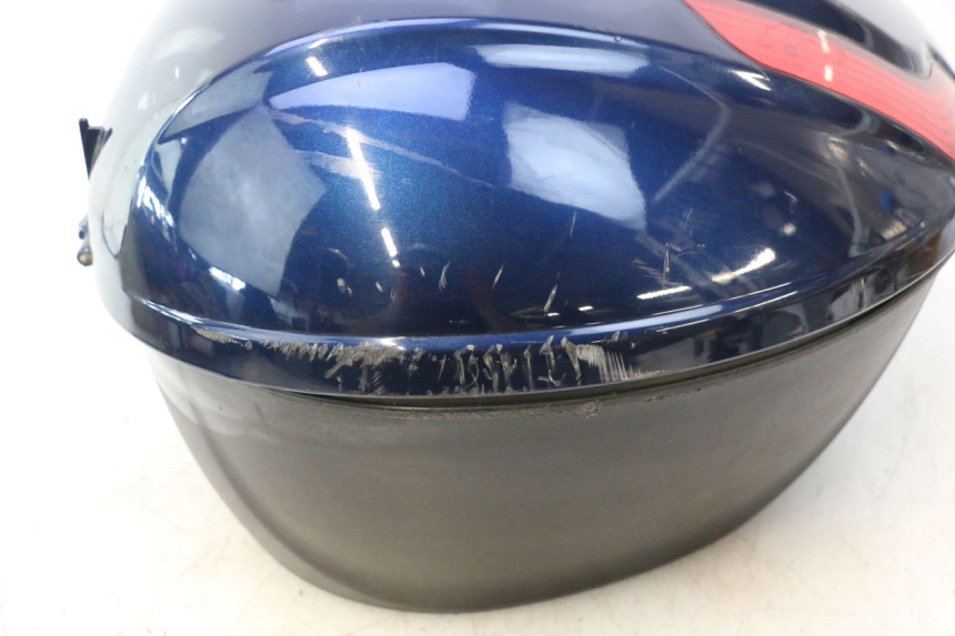 photo de TOP BOX PIAGGIO MP3 LT 400 (2007 - 2012) - Technical close-up