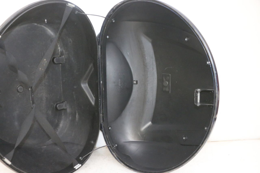 photo de TOP BOX PIAGGIO MP3 RL 250 (2006 - 2010) - High-resolution close-up